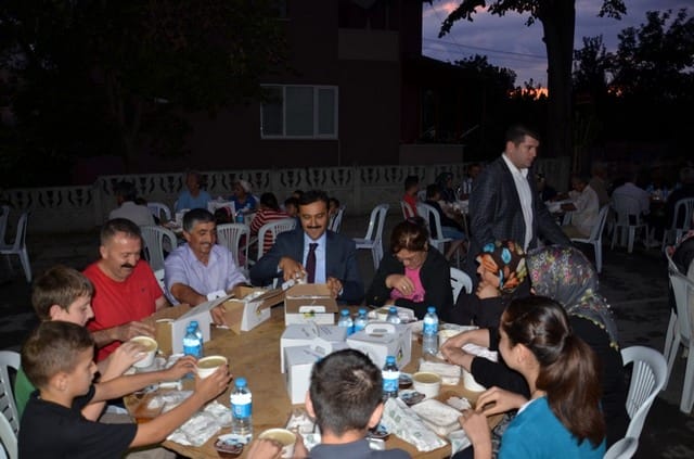 ÇAY MAHALLESİNDE TOPLU İFTAR