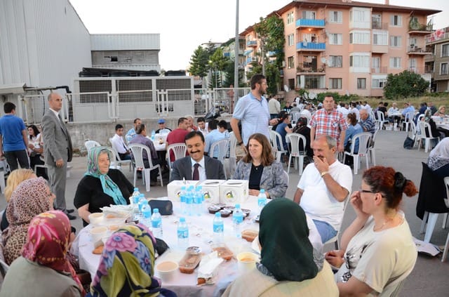 CEDİDİYE MAHALLESİNDEKİ İFTARA