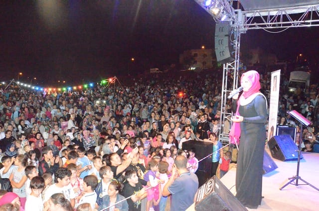 İKBAL GÜRPINAR RAMAZAN SOKAĞINDA
