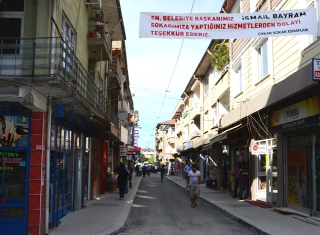 ÇINLAR SOKAKTAN BAŞKANA TEŞEKKÜR AFİŞİ