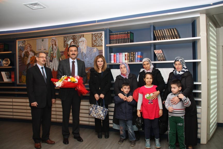 ONURLU MÜCADELELERİNDE YANLARINDAYIM