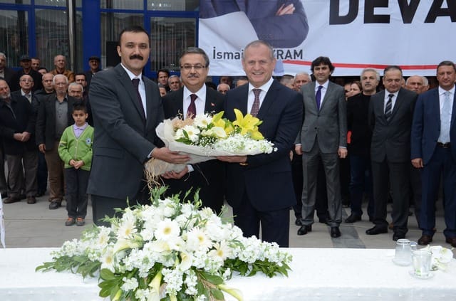 BELEDİYEDE DEVİR TESLİM