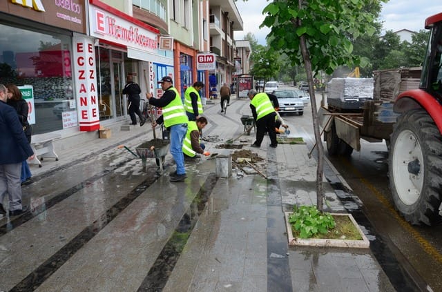 KALDIRIMLAR DÜZENLENİYOR