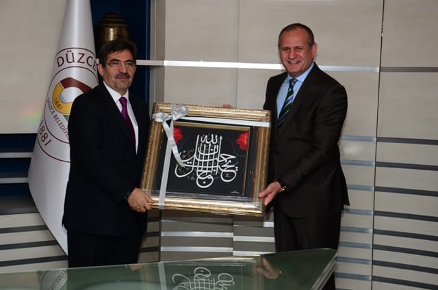BAKAN GÜLLÜCE BAŞKAN KELEŞİ TEBRİK ETTİ