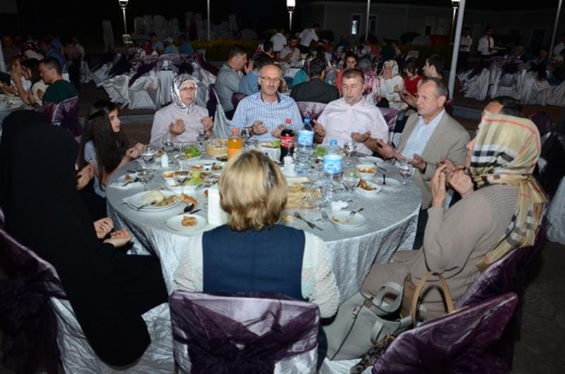 İNTAŞ VE YEYPAŞ PERSONELİ İÇİN İFTAR DÜZENLENDİ