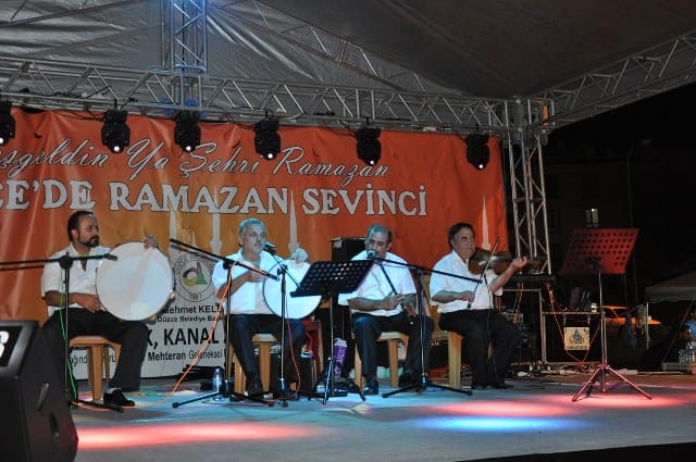 RAMAZAN SOKAGINDA TASAVVUF KONSERİ