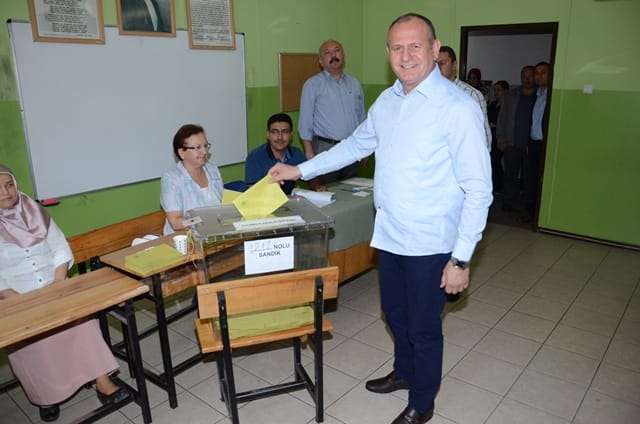 BAŞKAN KELEŞ ÇANKAYA İÇİN OY KULLANDI