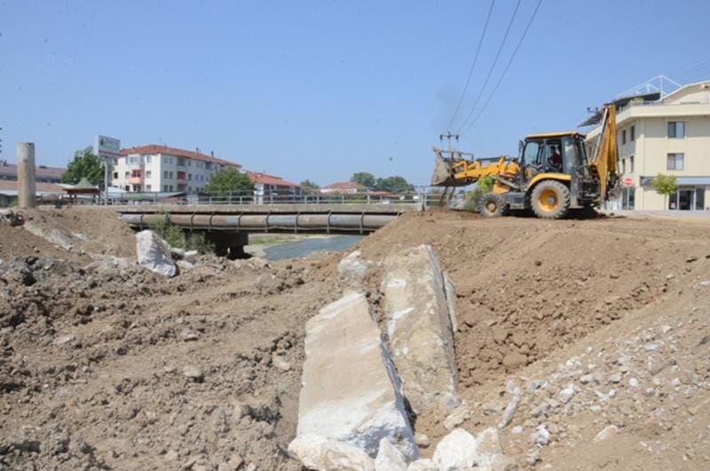 SELAHATTİN OLCAR KÖPRÜSÜNDE ÇALIŞMALAR BAŞLADI