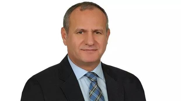 KÖPEKLERİN DUDAKLARI DEĞDİ DİYE DENİZ KİRLENMEZ