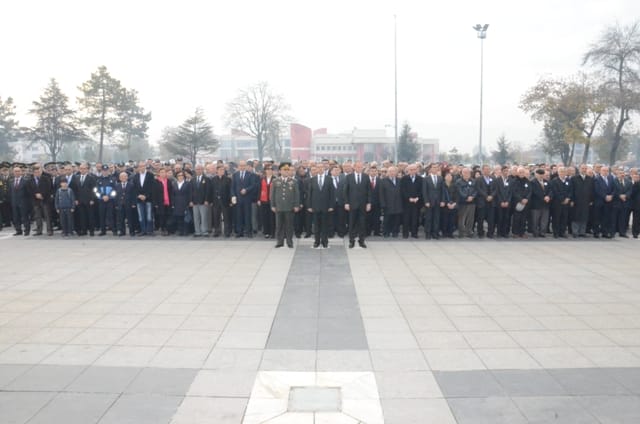ULU ÖNDER SAYGIYLA ANILDI