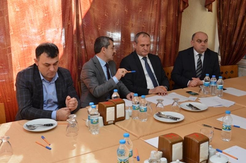 BELEDİYE BAŞKANLARI TOPLANTISI CUMAYERİ´NDE GERÇEKLEŞTİ