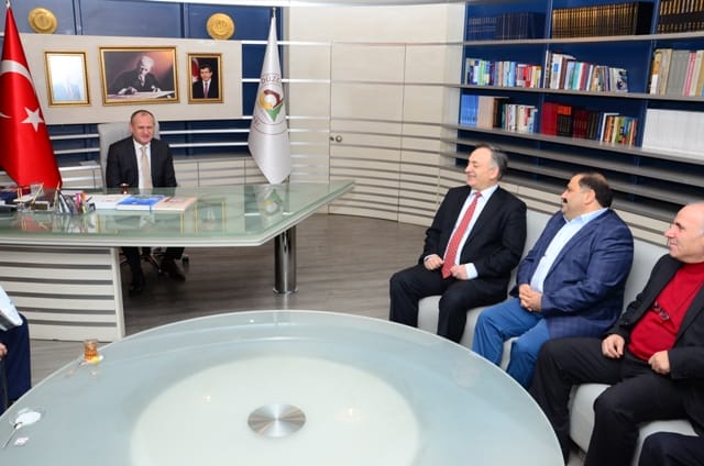 TÜRKİYE BEYAZAY DERNEĞİNDEN BAŞKAN KELEŞE ZİYARET