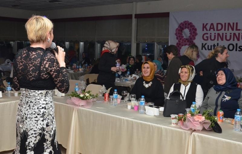 GÖNÜL KELEŞ DÜZCEYE KADIN ELİ DEĞİYOR