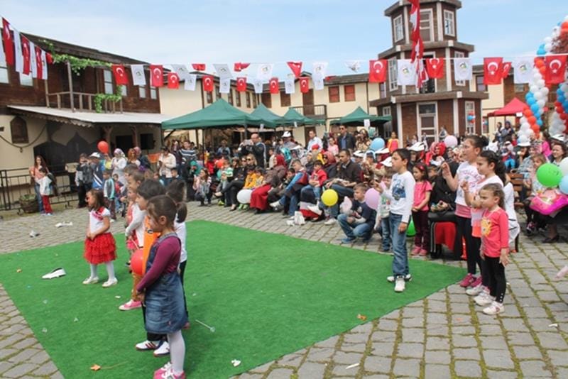 23 NİSAN´A ÖZEL BİLİM VE SANAT ŞENLİĞİ
