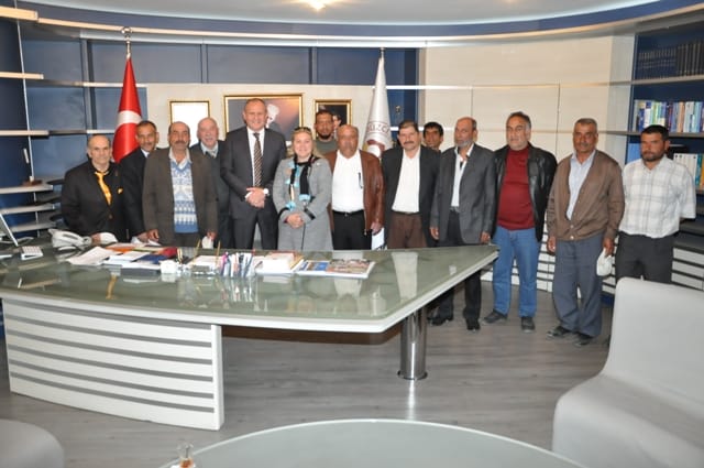 BAŞKAN KELEŞ ROMAN DERNEĞİ TEMSİLCİLERİ İLE BİR ARADA