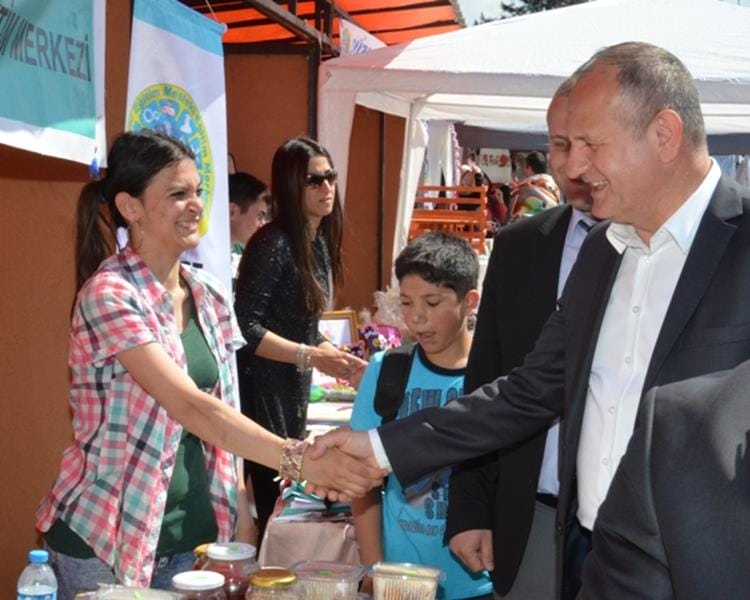 BAŞKAN KELEŞ, ENGELLİLER ÇARŞISINI ZİYARET ETTİ