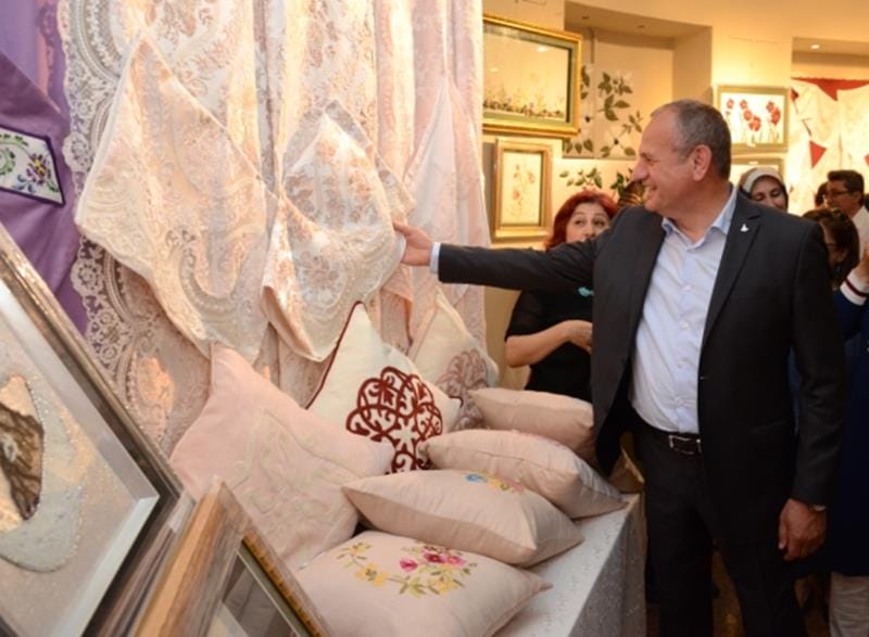 MESLEK EDİNDİRME KURSLARI KARMA SERGİSİ AÇILDI