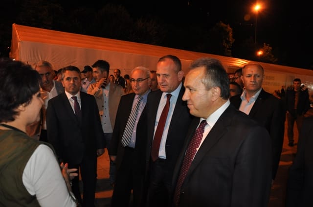 VALİ FİDAN VE BAŞKAN KELEŞ RAMAZAN ALANINI GEZDİ
