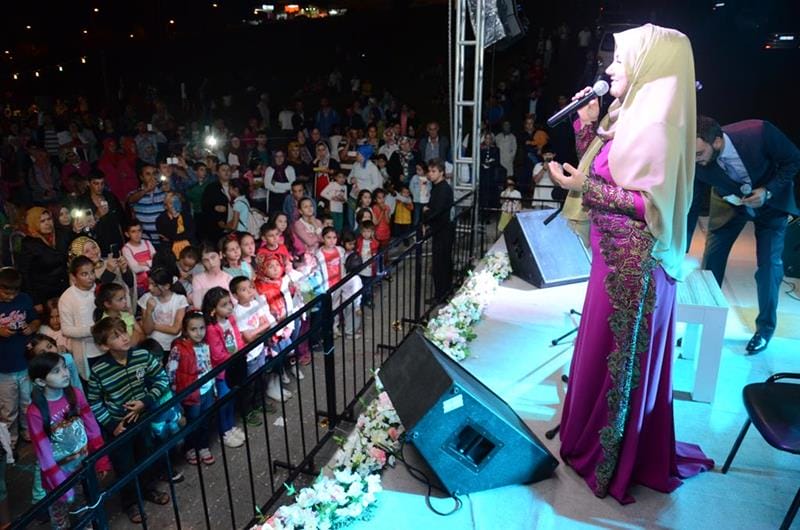RAMAZAN SOKAĞINDA İKBAL GÜRPINAR COŞKUSU