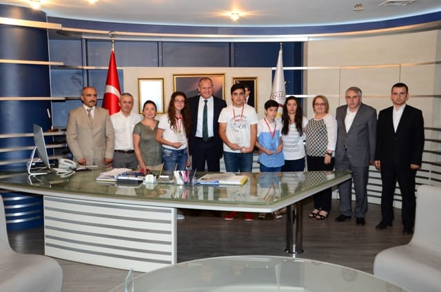 BELEDİYE TEOGCULARI ÖDÜLLENDİRDİ