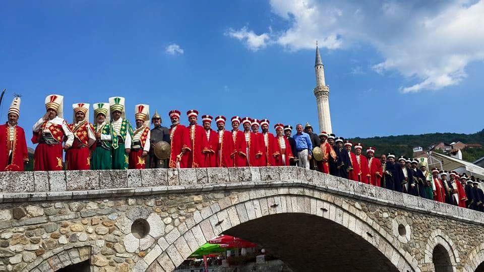 MEHTER TAKIMI KOSOVALI TÜRKLERİ BÜYÜLEDİ