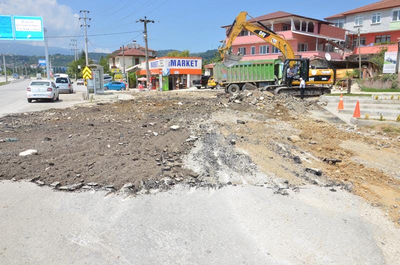 BEÇİ YÖRÜKLERDE ASFALT ÇALIŞMASI BAŞLATILDI