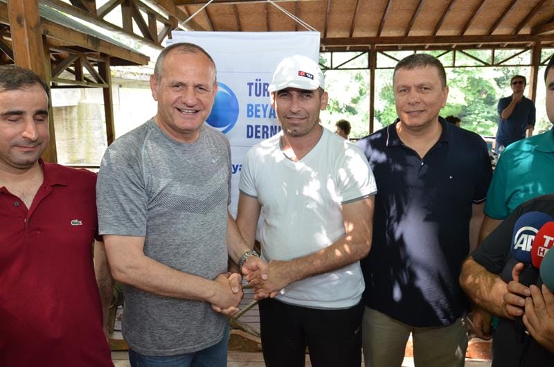 BAŞKAN ENGELLİLERLE RAFTİNG YAPTI