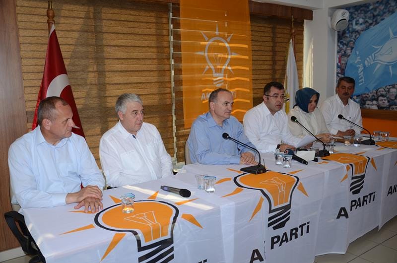 GÜNDEME DAİR AÇIKLAMALARDA BULUNDU