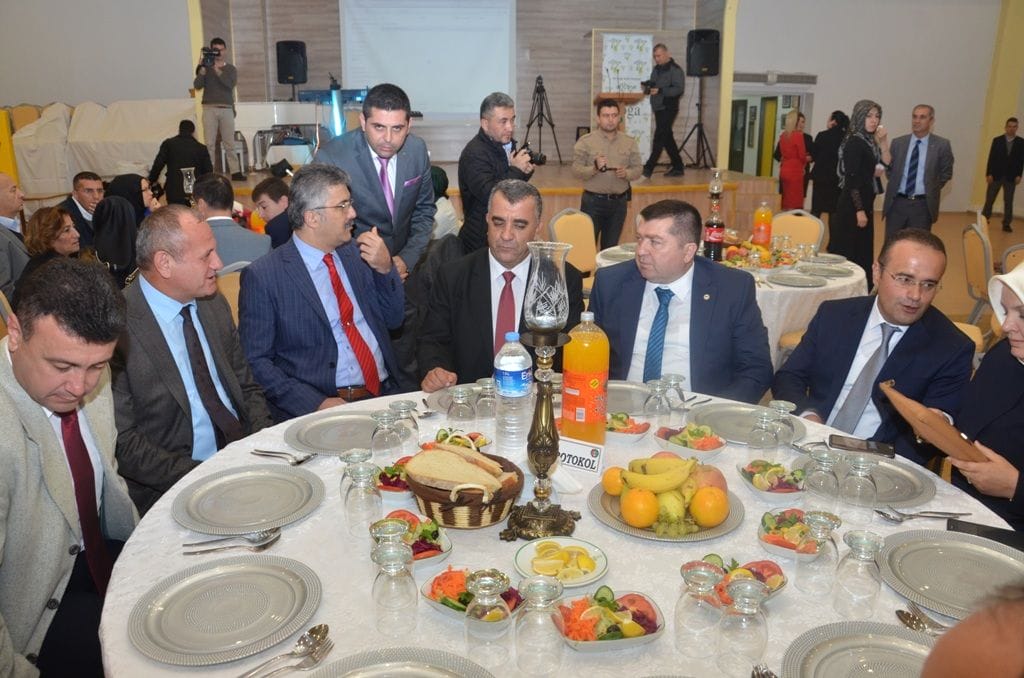 BAŞKANA VEDA YEMEĞİ
