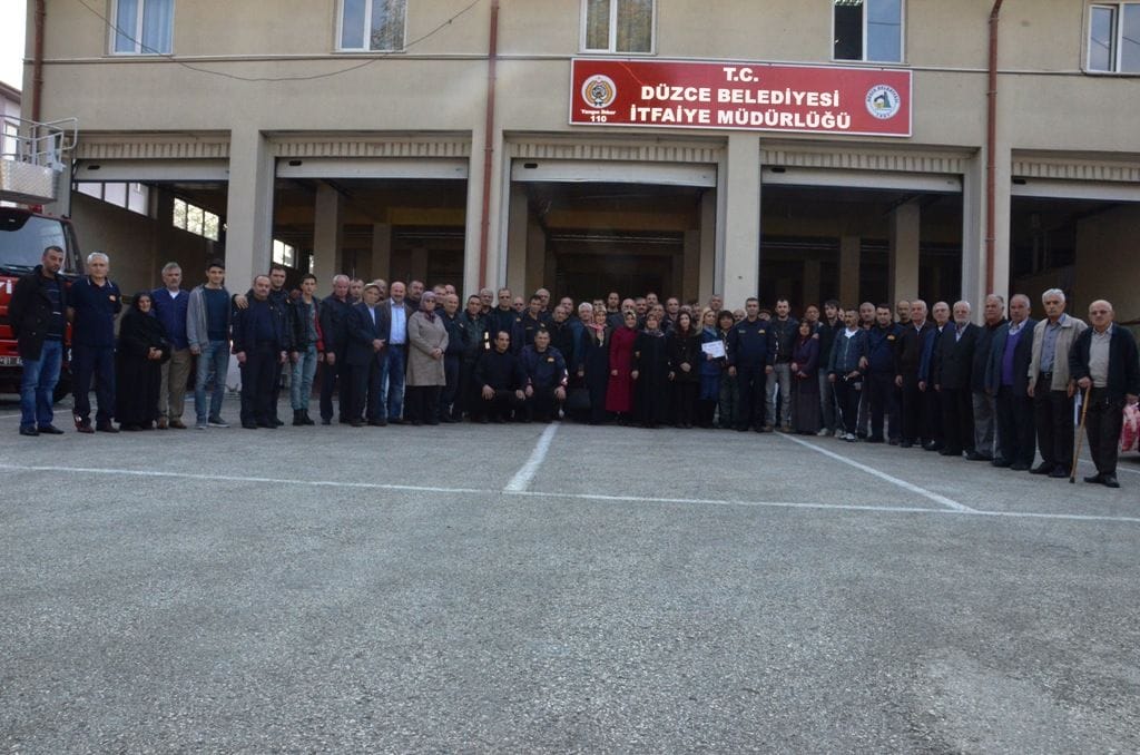 İTFAİYE ŞEHİTLERİNİ ANDI