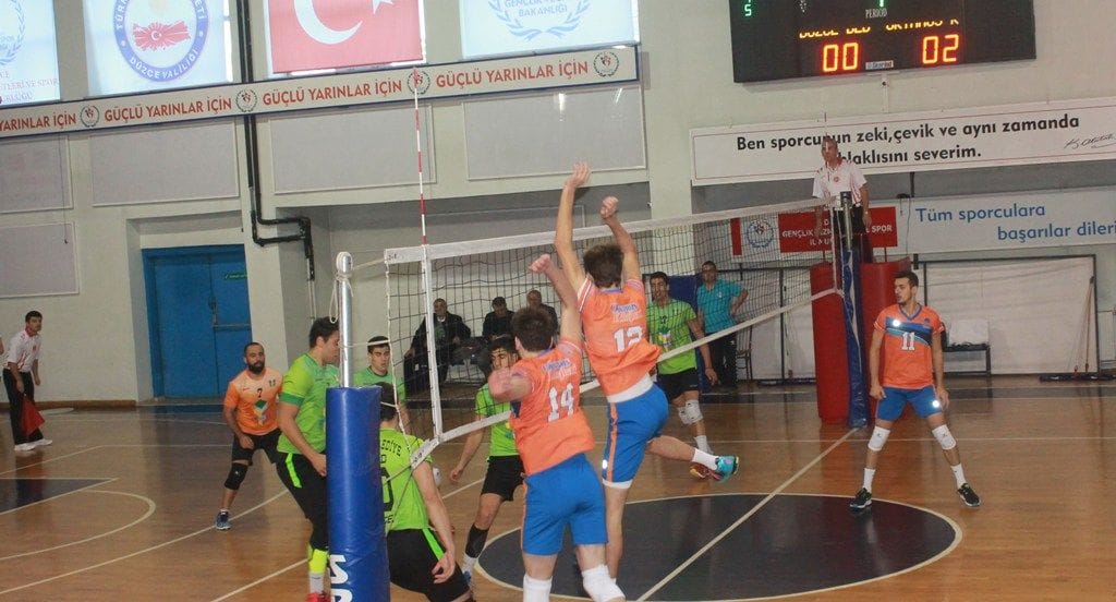 VOLEYBOL TAKIMI ISPARTA’YA KİLİTLENDİ