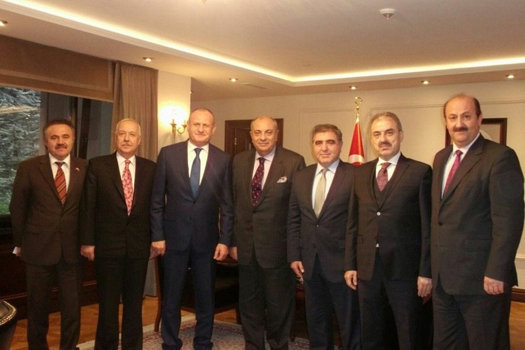 BAŞKAN TÜRKEŞ’İ DAVET ETTİ