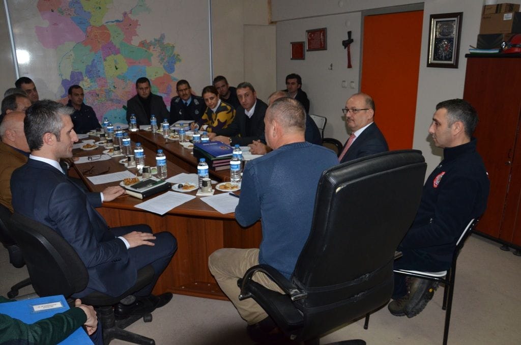 DÜZCE BELEDİYESİ İLK KAR SINAVINI BAŞARIYLA ATLATTI