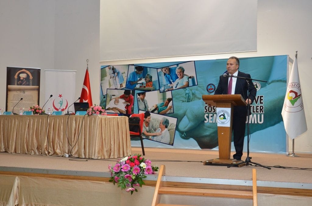 VALİ: EVDE BAKIM ŞEFKAT İŞİDİR