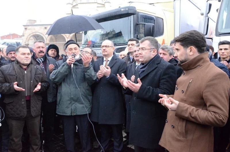 BAYIRBUCAK TÜRKMENLERİNE YARDIM
