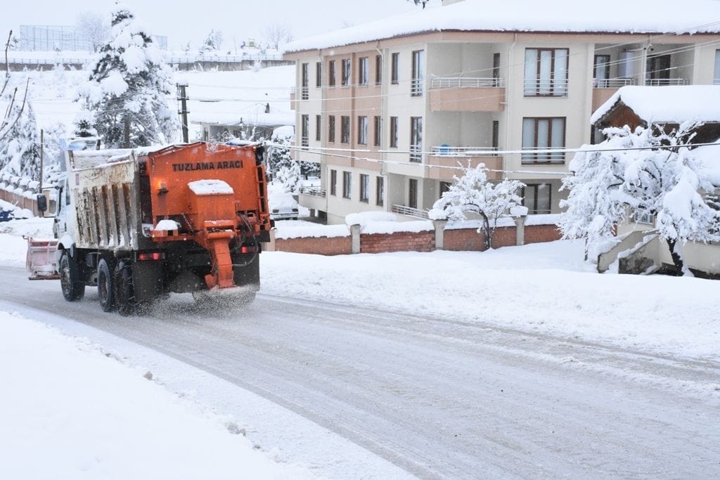 KAR YAĞIŞI SONA ERENE KADAR ÇALIŞILACAK
