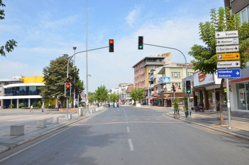 BELEDİYE MEYDANI RESMİ TOPLANMA YERİ