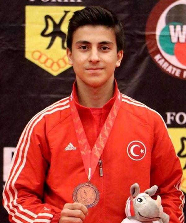 ŞAMPİYON KARATECİMİZ FİNALDE