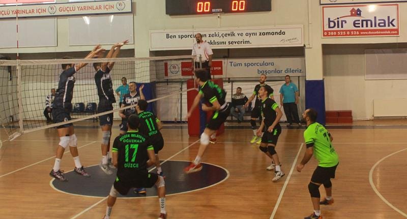 VOLEYBOL TAKIMI TEKRAR PLAY-OFF GRUBUNDA