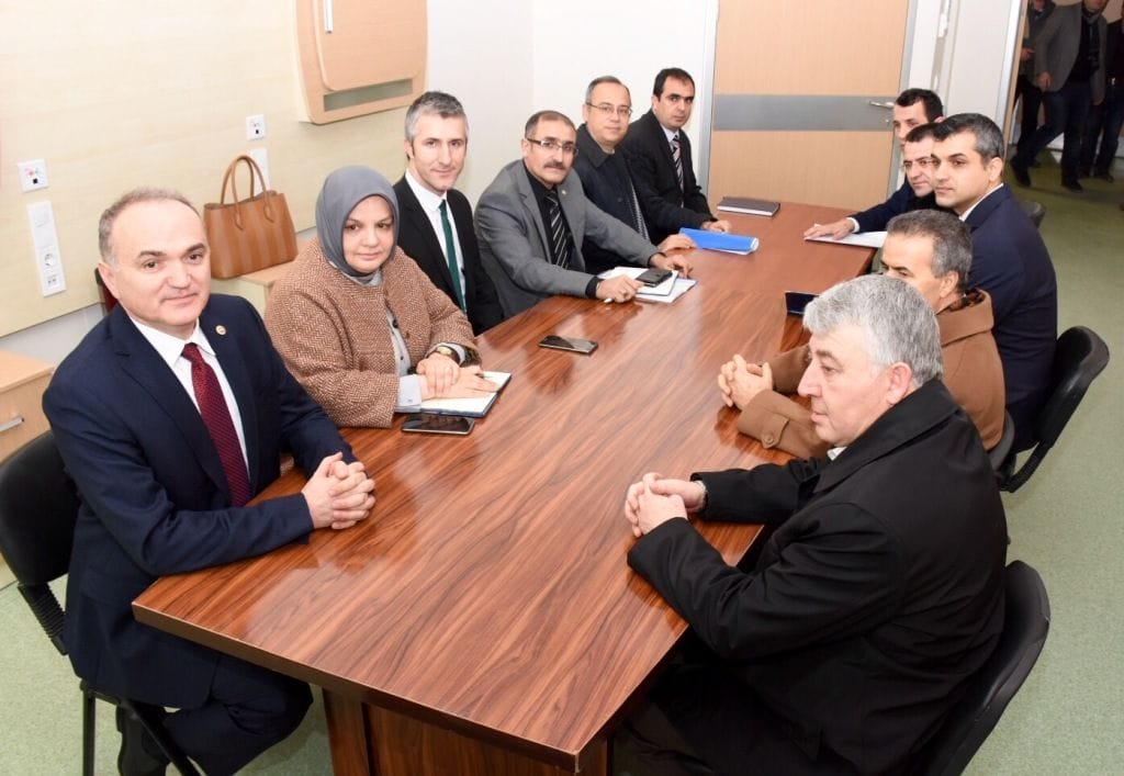 SAĞLIK ZİRVESİ HASTANE İÇİN TOPLANDI