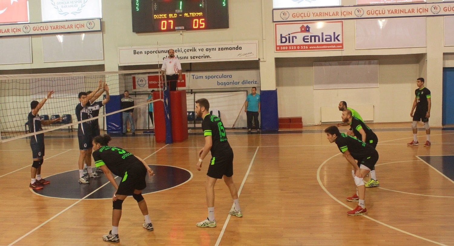 BİR HAFTA ARA VERDİLER