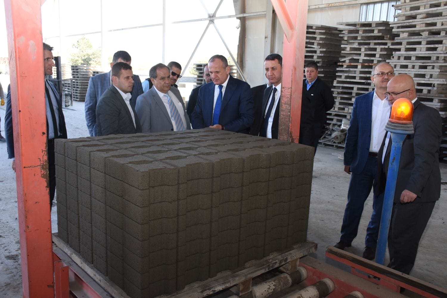 ŞANTİYE BELEDİYENİN ÜRETİM ÜSSÜDÜR
