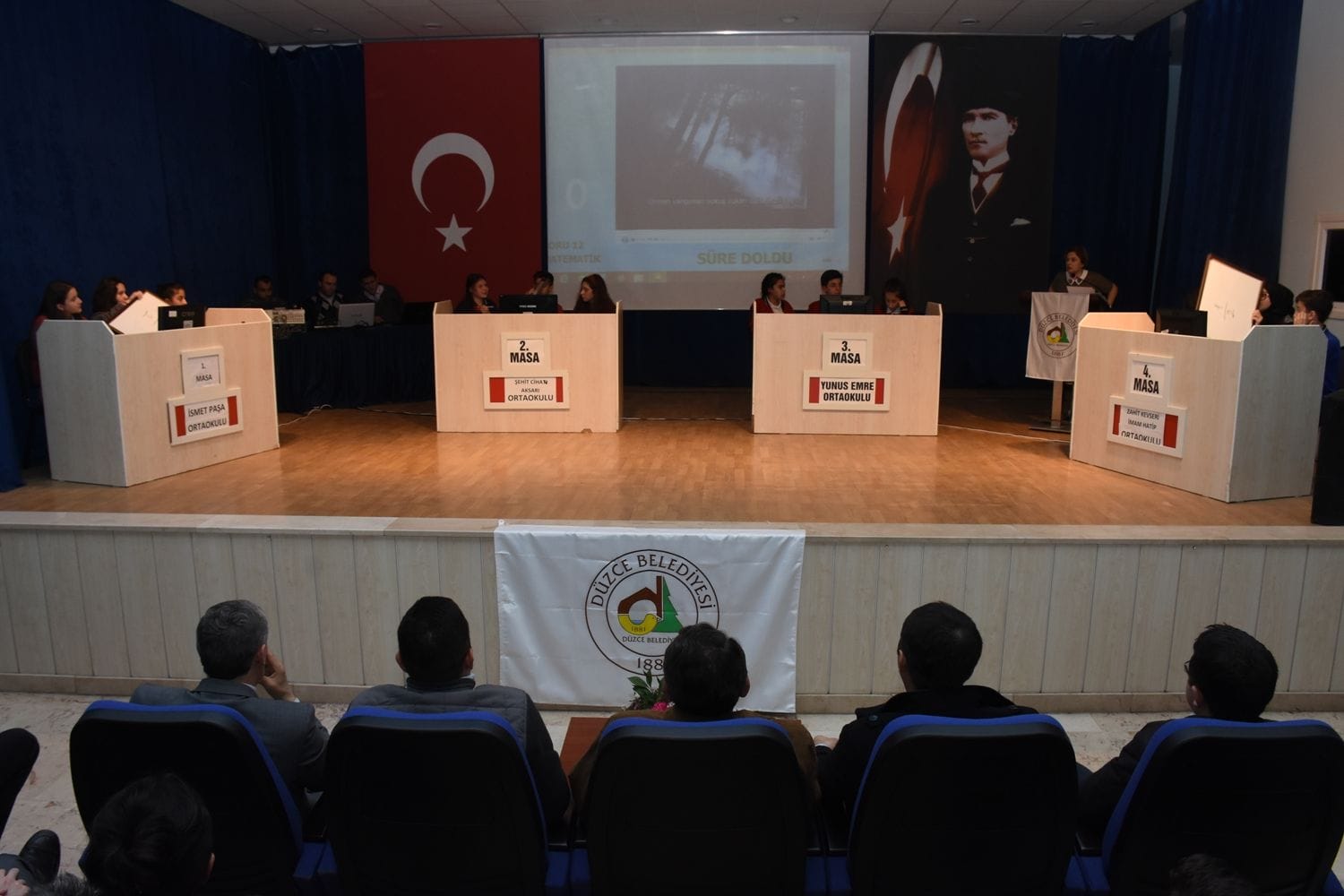 BİLGİ YARIŞMASI HEYECANLI GEÇİYOR