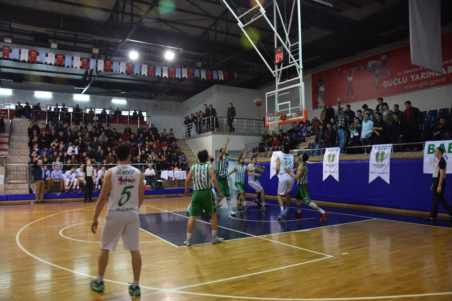 BASKETBOLDA 6 INCI SIRADAYIZ