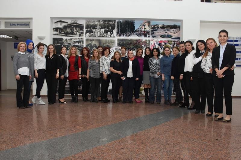BEM-BİR-SEN’DEN KADIN PERSONELE KUTLAMA