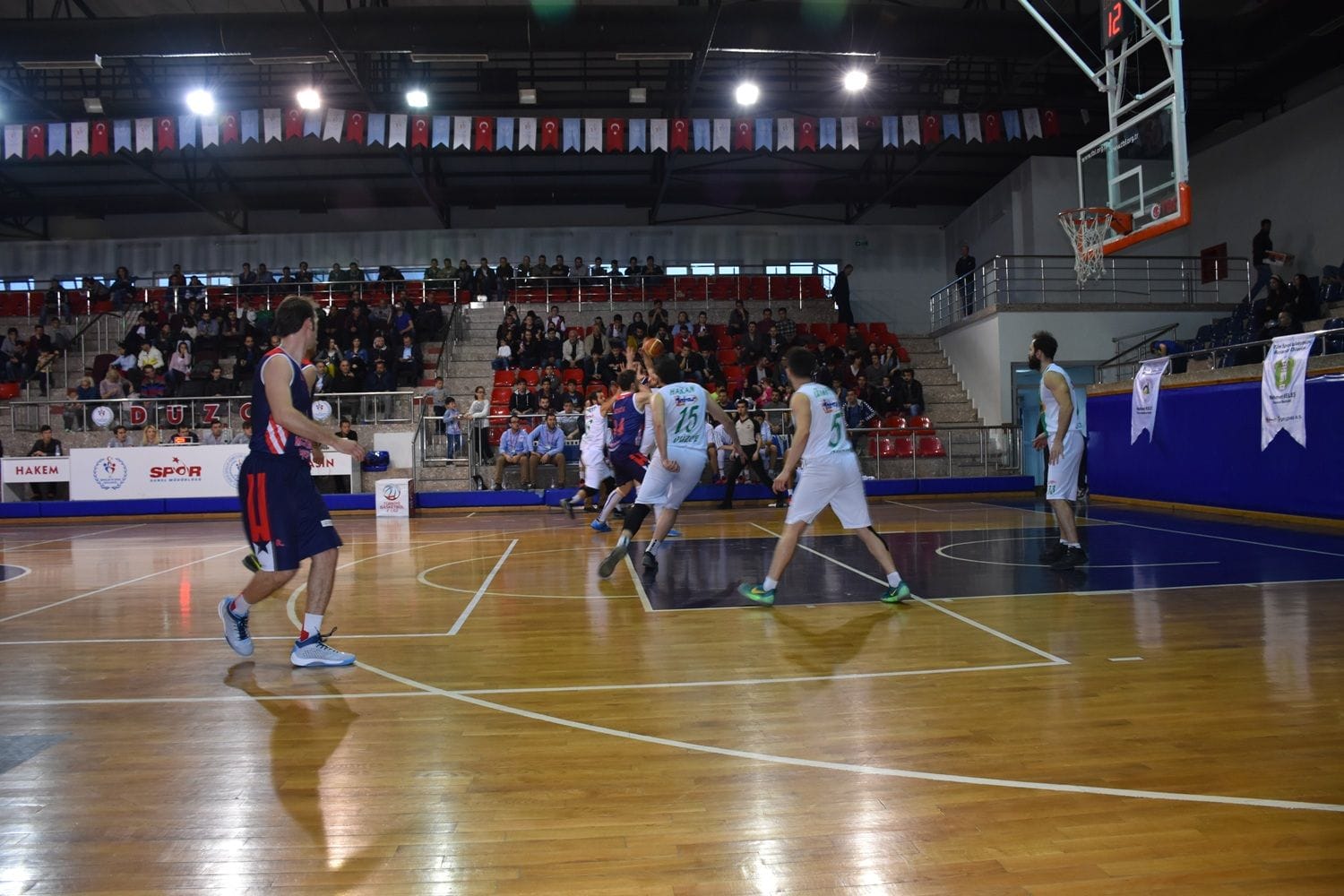 BASKETBOLDA 6 INCI SIRADAYIZ