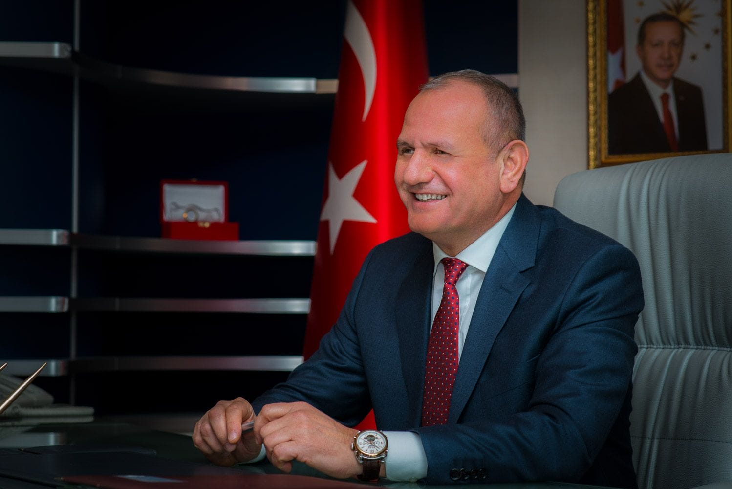 YAŞLILARIMIZA SAHİP ÇIKMAK ZORUNDAYIZ