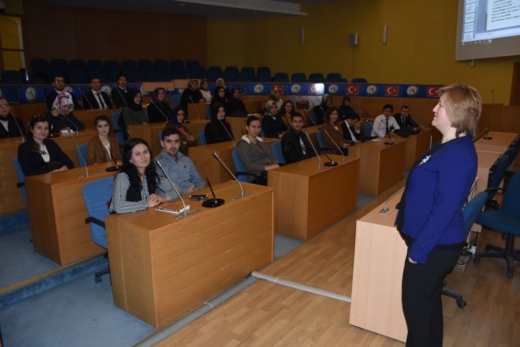 STAJYER ÖĞRETMENLERDEN BELEDİYEYE ZİYARET