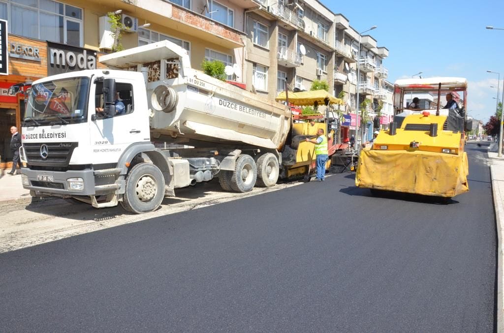 YOL ASFALTLAMA ÇALIŞMALARI BAŞLIYOR