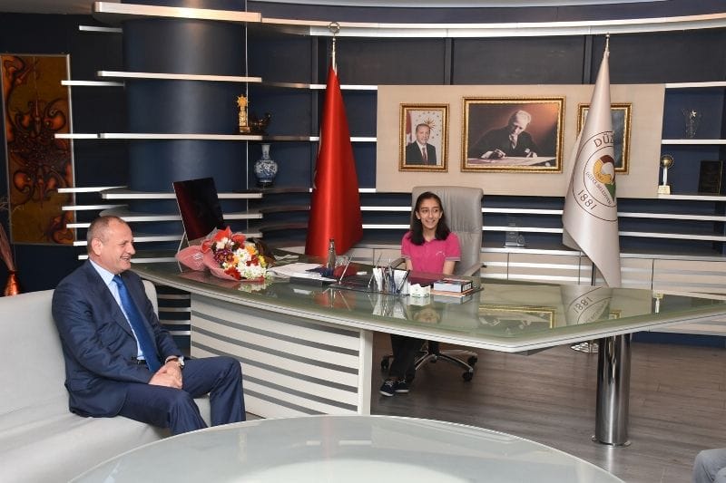 ÇOCUK GÖZÜYLE BAŞKANLIK